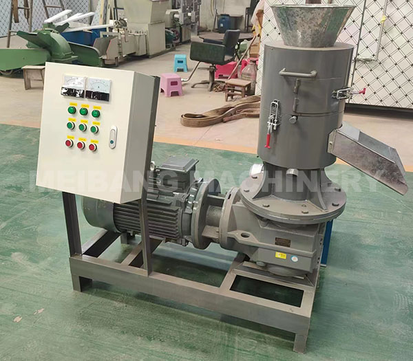Flat die series granulator