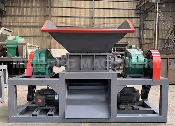 Dual axis shredder solves the problem of solid waste transportation